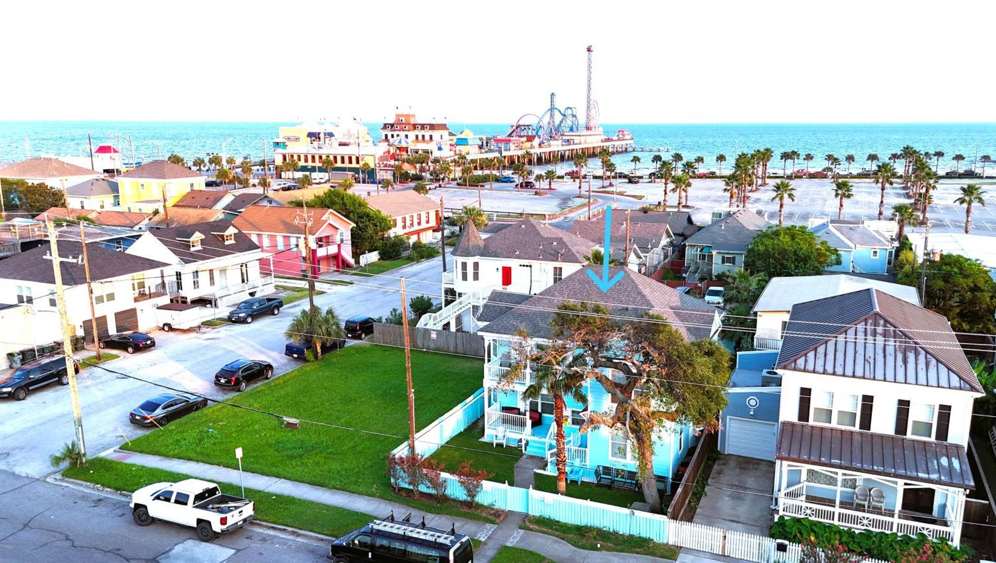 Casaazul-2605B-Pleasure Pier & Beach A Block Away- 3Bed 2Bath 7 Beds- 7 Minutes To Cruise Terminal Galveston Eksteriør billede
